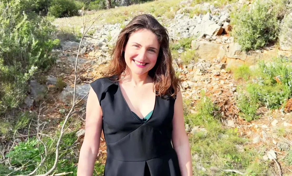 Jacquie Et Michel TV - Lila - Lila, 35 years old, writing teacher in Arcachon