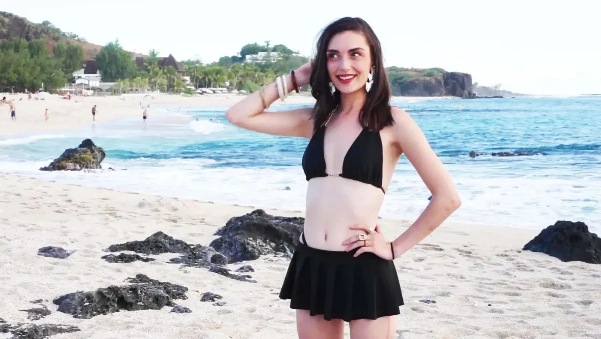 Jacquie Et Michel TV - Daly - Daly, 21 years old, from Reunion Island